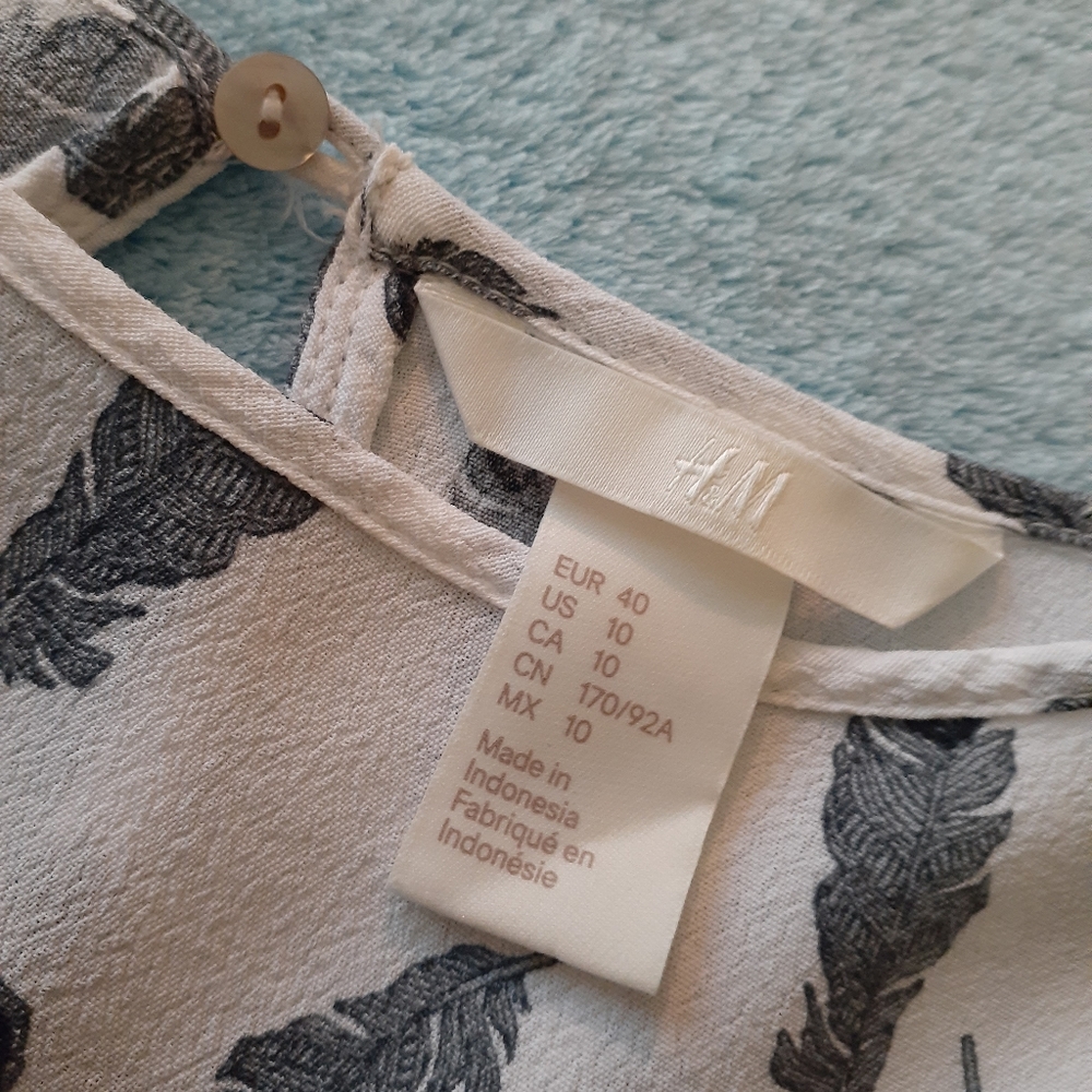 Shirt - Picture 3 of 3